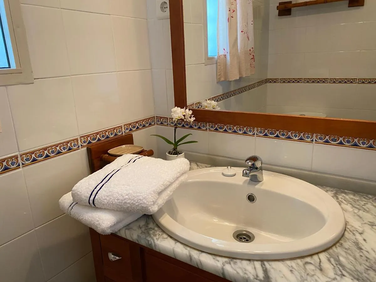 Semesterbostad Detached Holiday House, 2 Bedrooms, Private Garden, Pool Alhaurín de la Torre